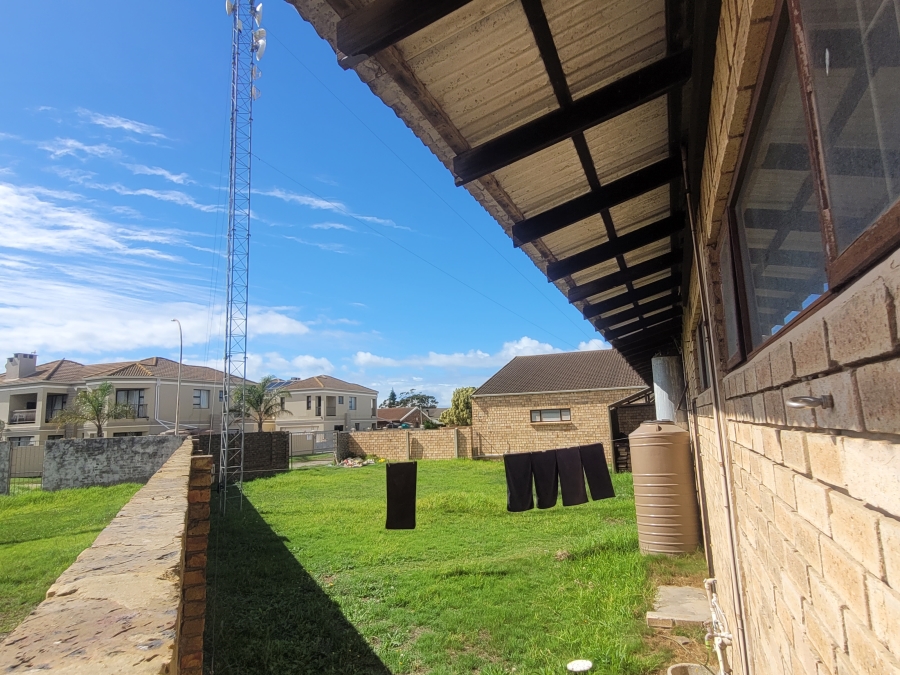 Commercial Property for Sale in Wavecrest Eastern Cape